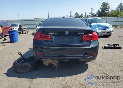 2018 BMW 330 Xi z USA, uszkodzony, nr VIN WBA8D9C55JEB35739